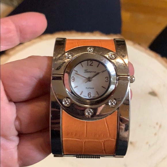 Geneva‎ orange flip bracelet watch
